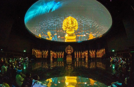 Hàng nghìn du khách chiêm bái khu nghệ thuật Phật giáo núi Bà Đen